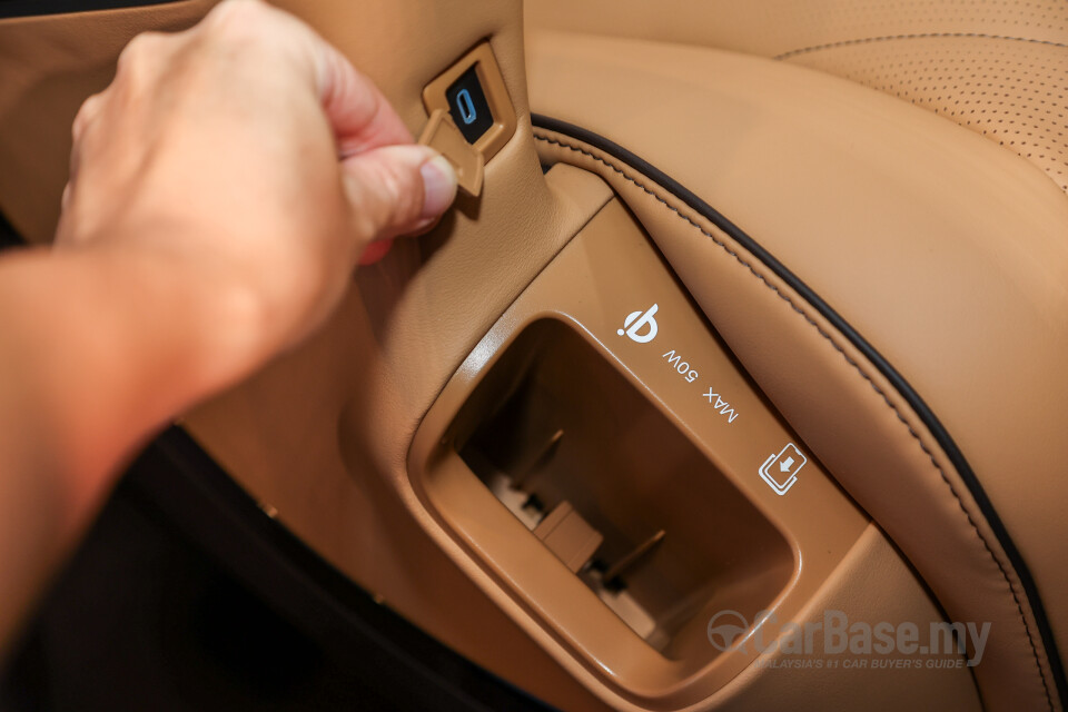 Denza D9 Mk1 (2025) Interior