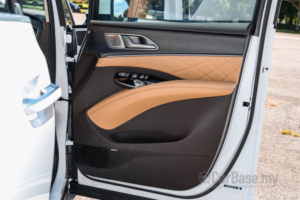 Denza D9 Mk1 (2025) Interior