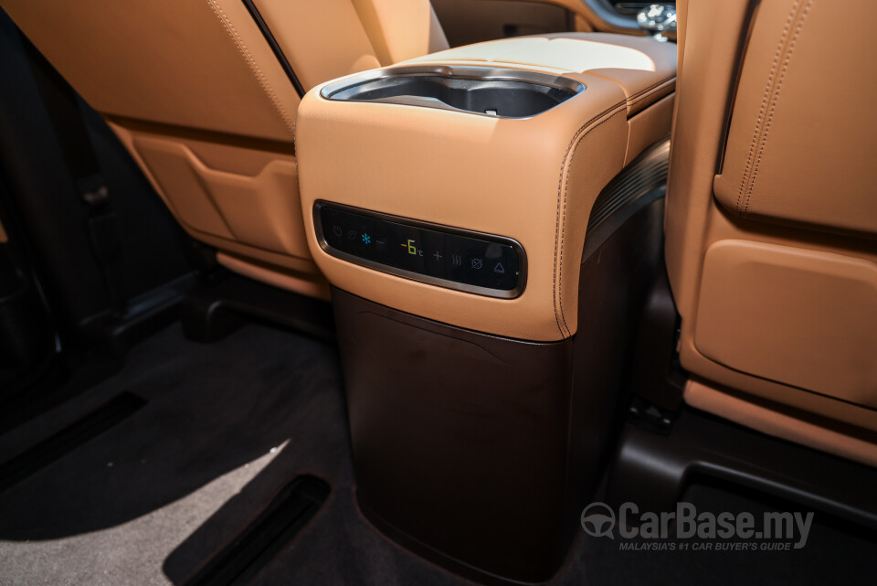 Denza D9 Mk1 (2025) Interior