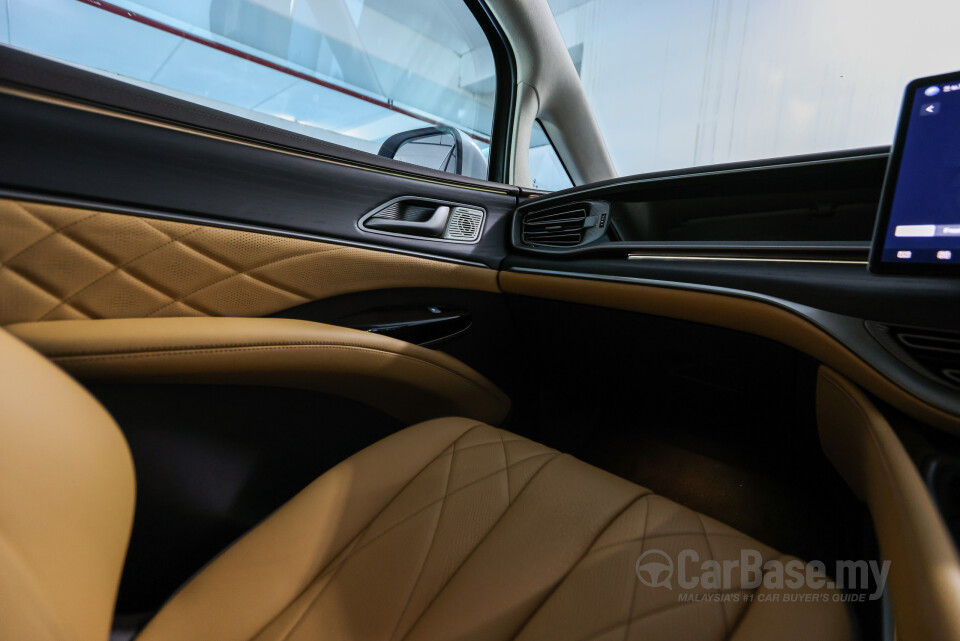 Denza D9 Mk1 (2025) Interior