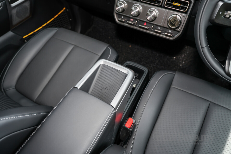 iCaur V23 Mk1 (2025) Interior