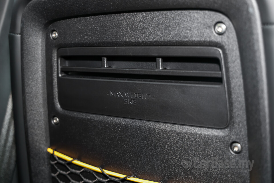 iCaur V23 Mk1 (2025) Interior