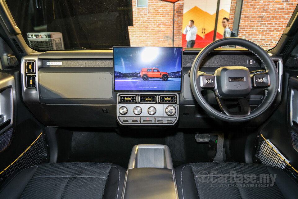 iCaur V23 Mk1 (2025) Interior
